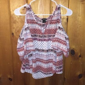 Bohemian blouse with shoulder cutout